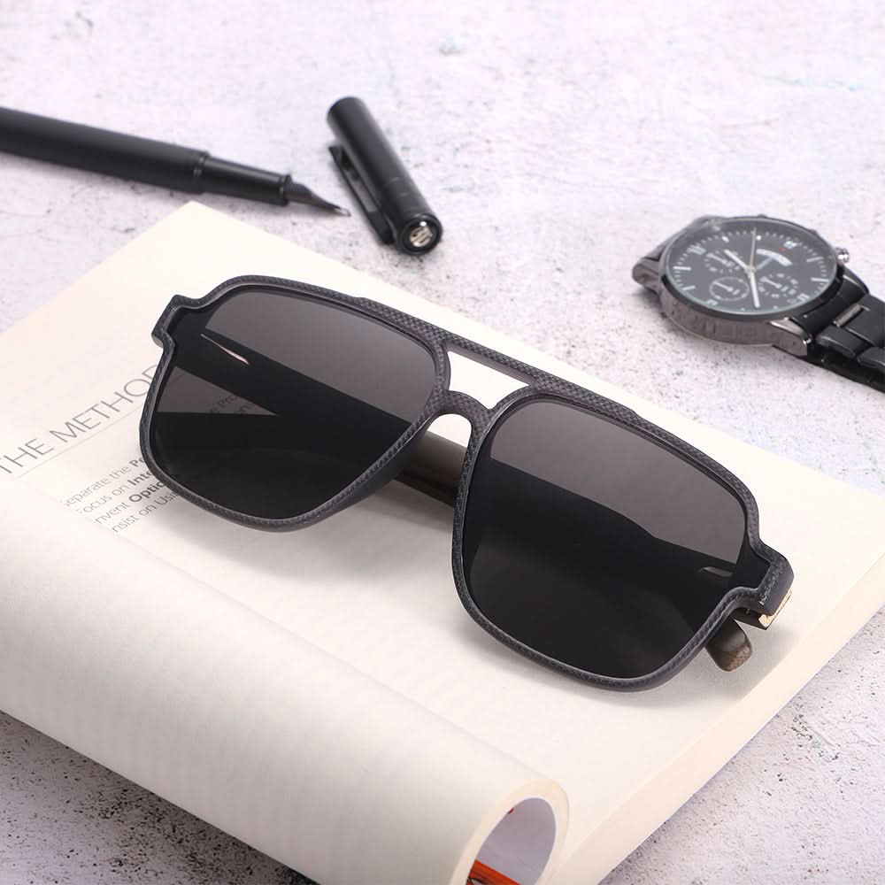 Dollger Black Oversized Aviator Sunglasses