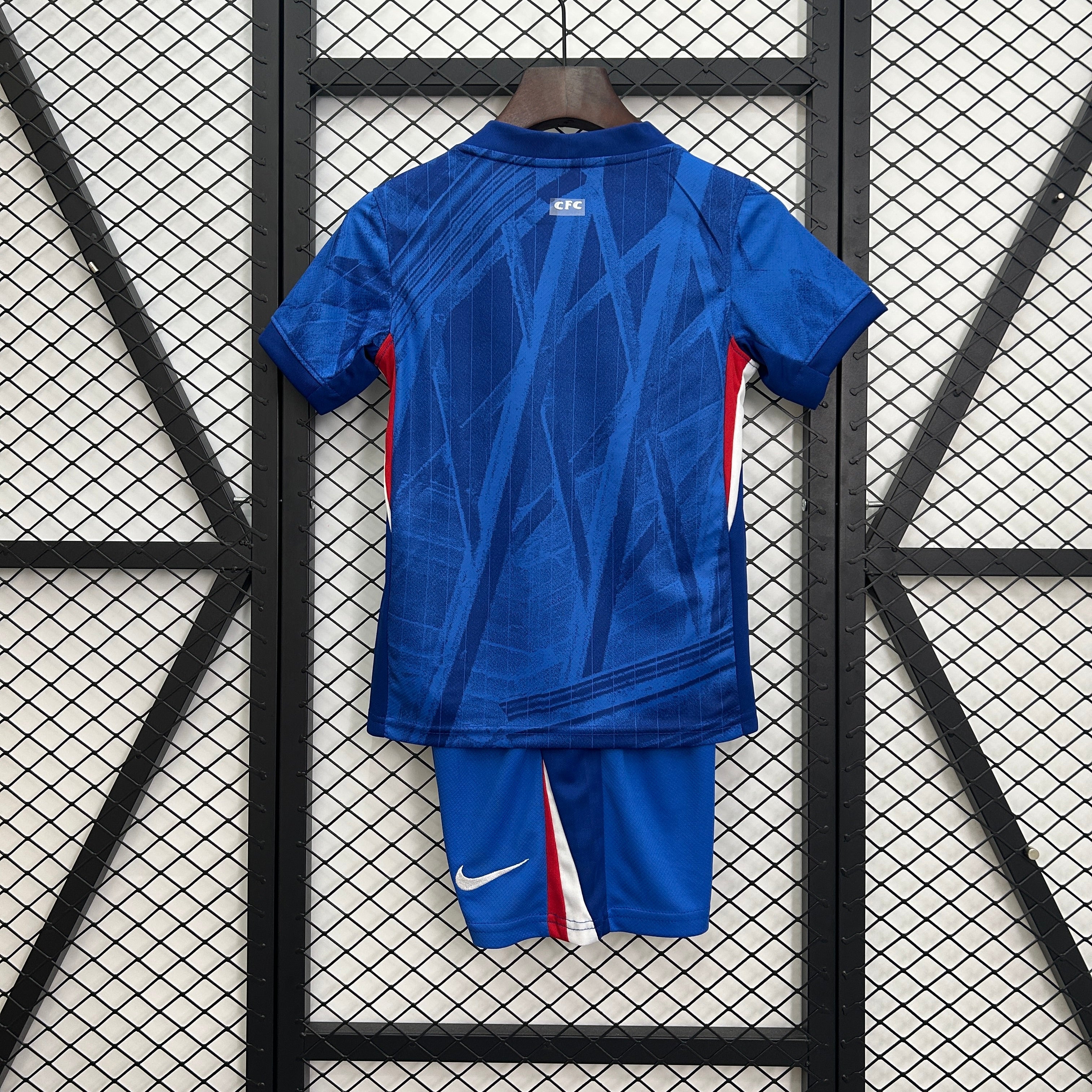 Kids Chelsea Home Kit 25/26 with World Champions 25 printing