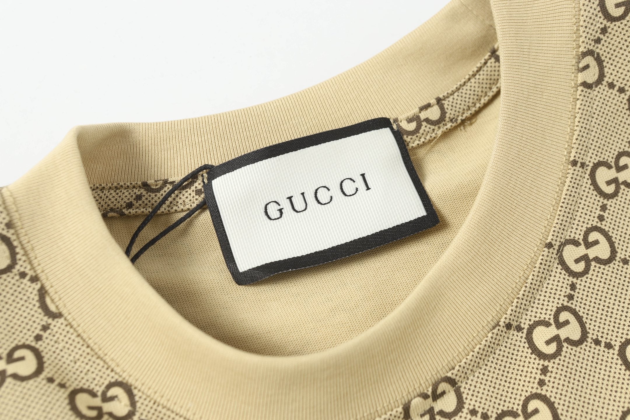 Khaki fashion T-shirt 650